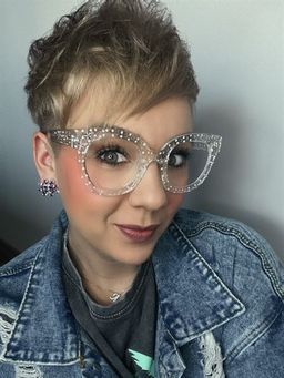 Die Brille ist einfach fantastisch! Ich habe so viele Komplimente beko0