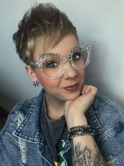 Die Brille ist einfach fantastisch! Ich habe so viele Komplimente beko2