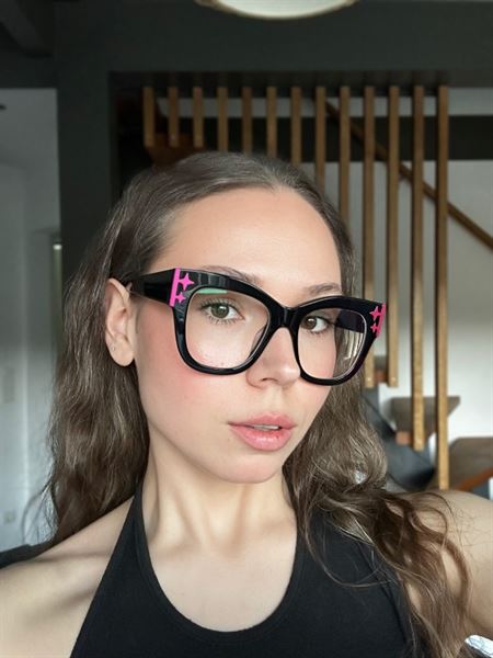 Ich liebe diese Brille, einfach und stilvoll!1