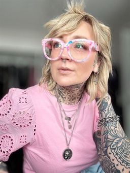 Diese rosa Brille ist der Hammer! Tolle Farbe zum Fr��hling.2
