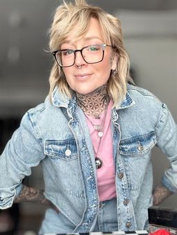 Sehr gute schwarze Brille, ich liebe es!0