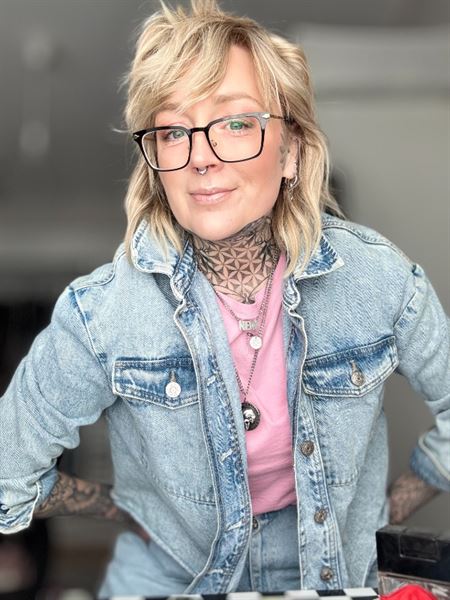 Sehr gute schwarze Brille, ich liebe es!0