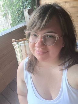 Bin sehr zufrieden, bestelle sehr gern bei zeelool. Die Brille ist sup2