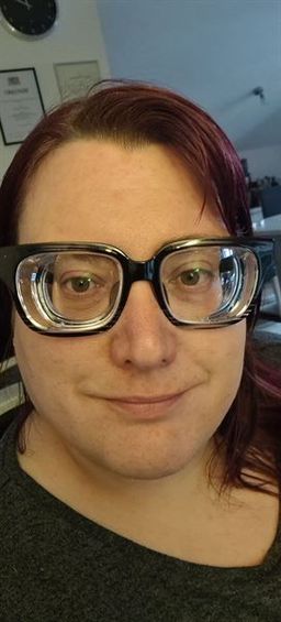 super, eine schöne Brille!0