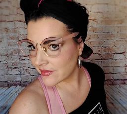 Wunderschön eine so tolle Farbe .
Sitzt perfekt .0