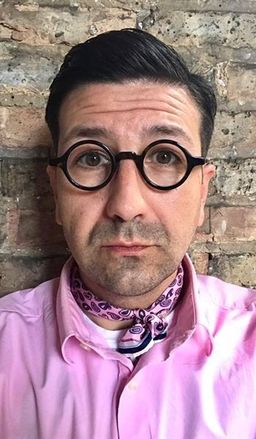 Ich liebe diesen Rahmen. Der aus hochwertiges Acetat gemacht und sehr 0