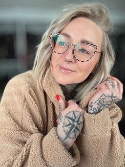 Super nette Katzenaugenbrille!1