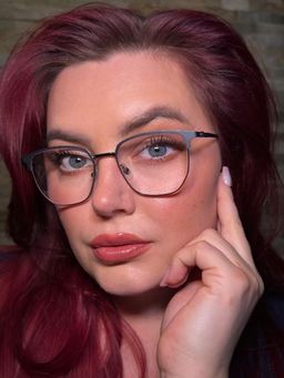 Die Brille ist leicht und stressfrei zu tragen.2