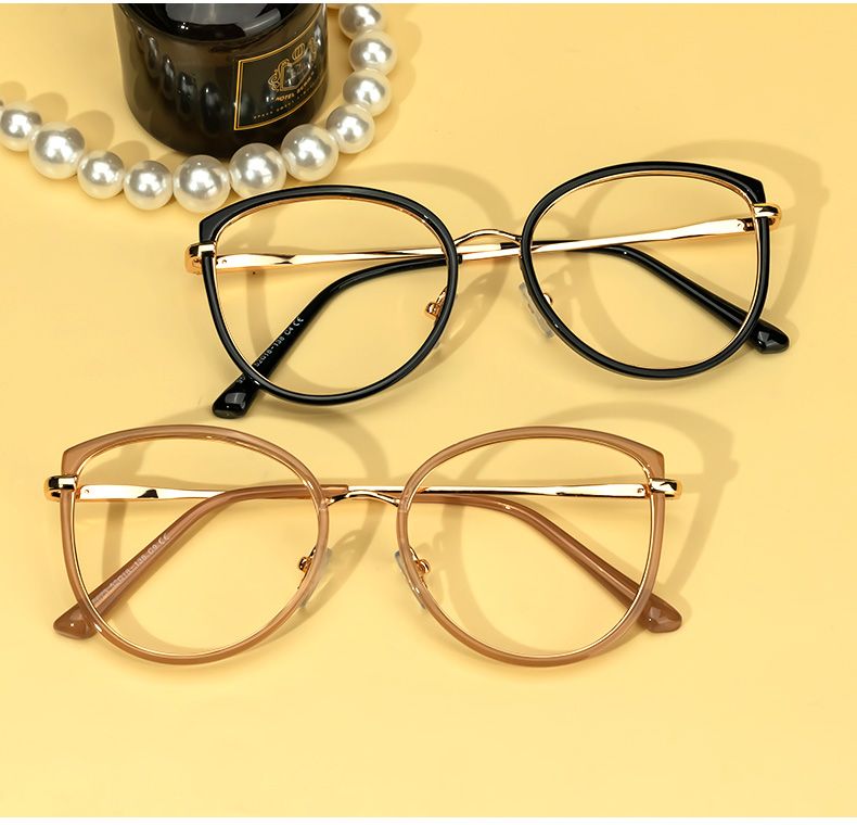 Neal Schwarz Cateye Brille