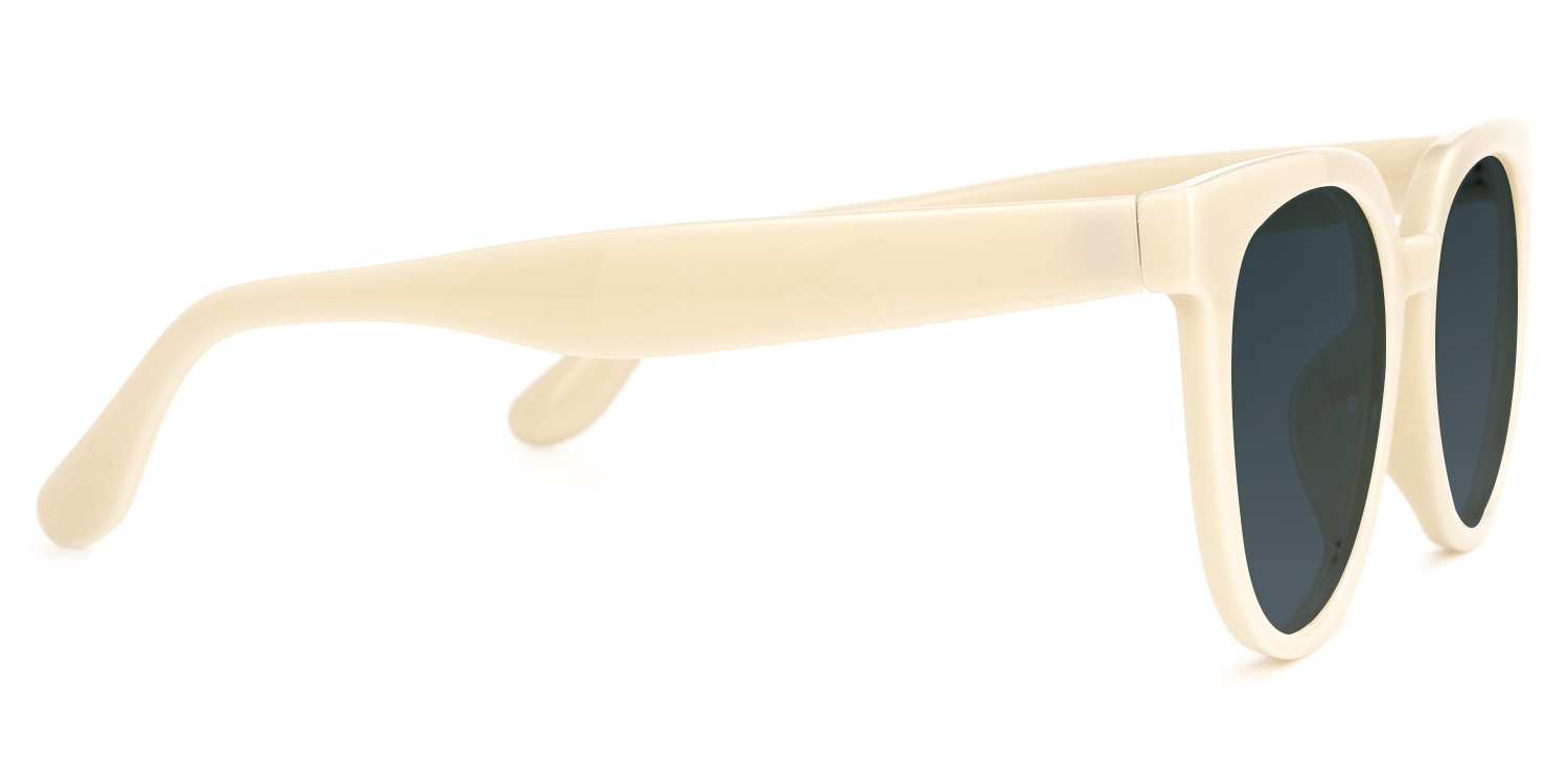 Becki Weiß Cateye Sonnenbrille2