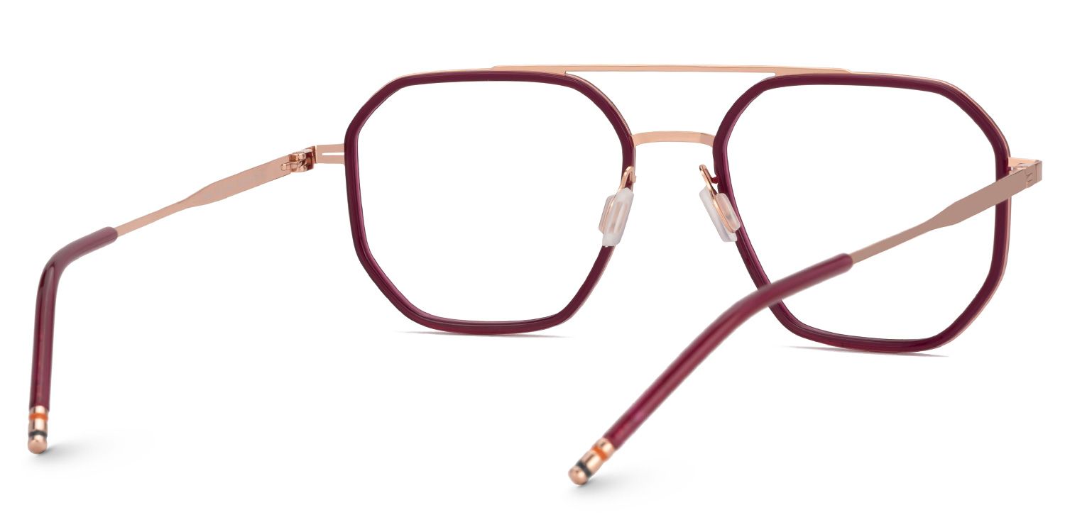 Bethany Rot Pilot Brille2