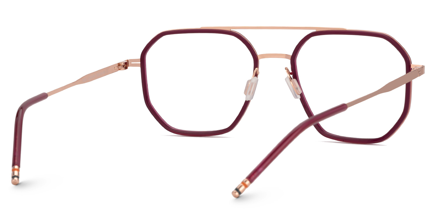 Bethany Rot Pilot Brille2