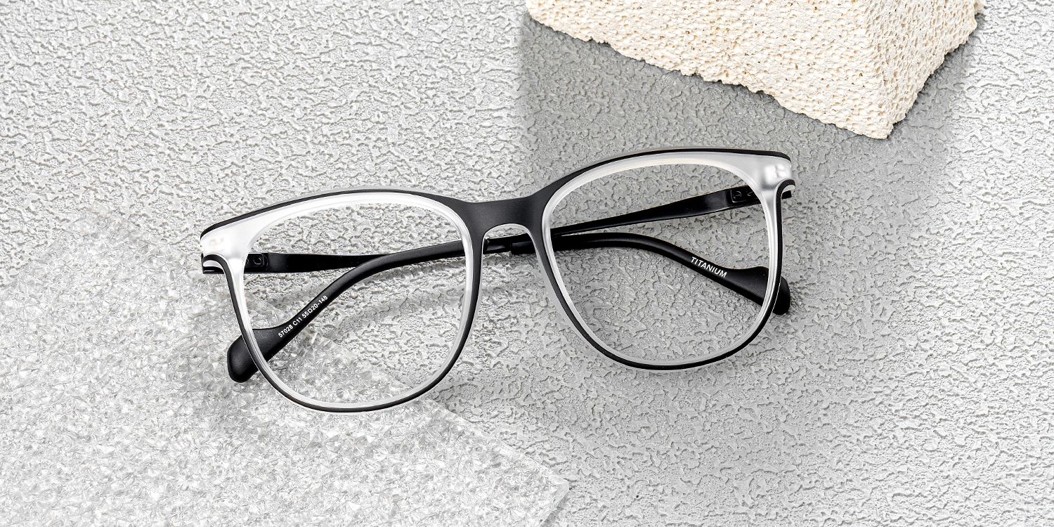 Essie Schwarz-Weiß Rund Brille1