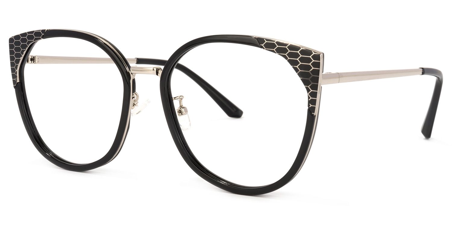 Yvette Schwarz Cat Eye Brille1