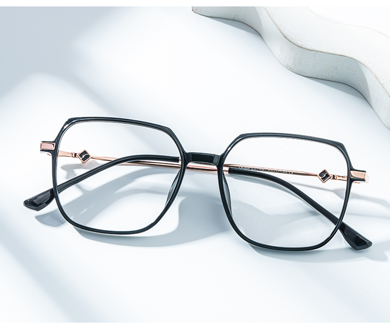 Betsey Schwarz Quadratisch Brille