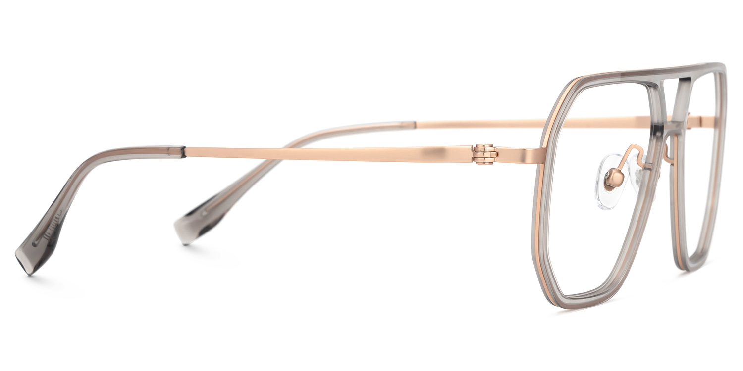 Reiko Grau Pilot Brille2