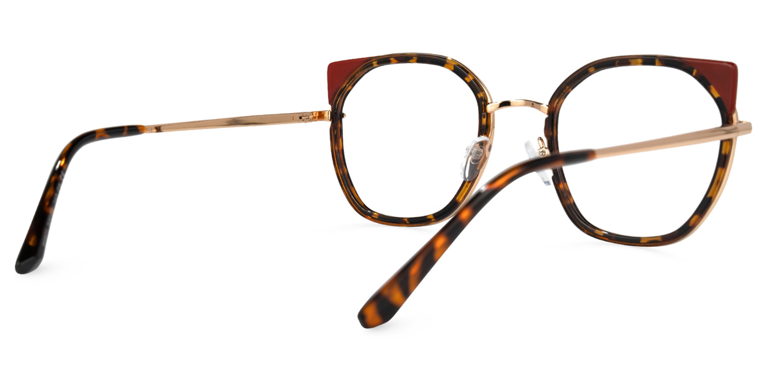 Edie Braun-Tortoise Cateye Brille2