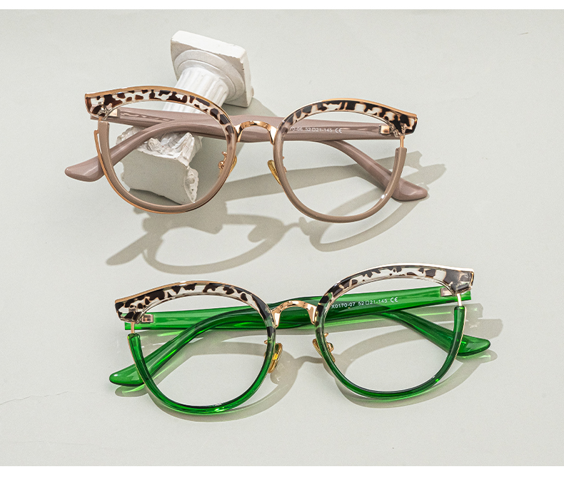 Laraine Champagner Cateye Brille