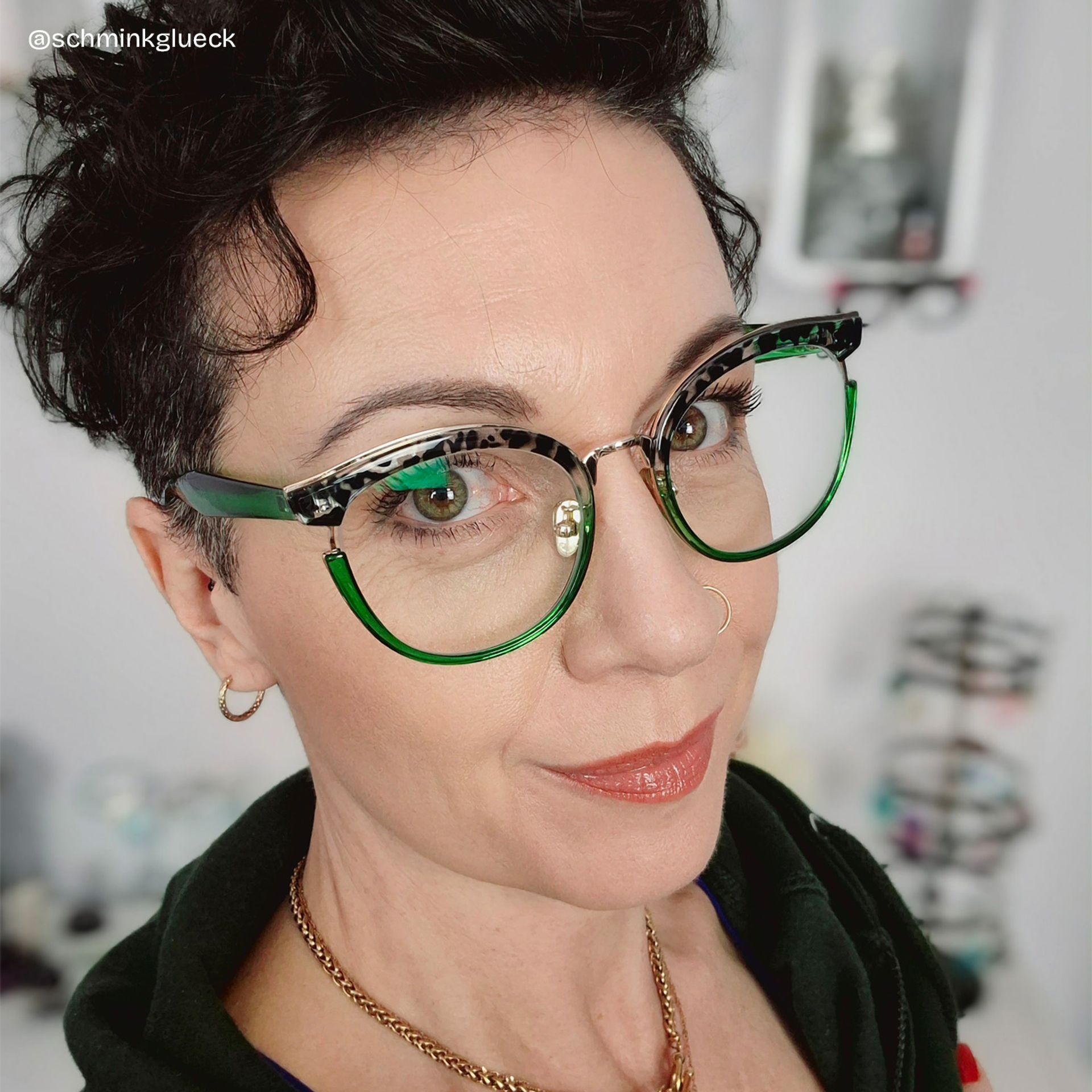 Laraine Grün Cateye Brille7