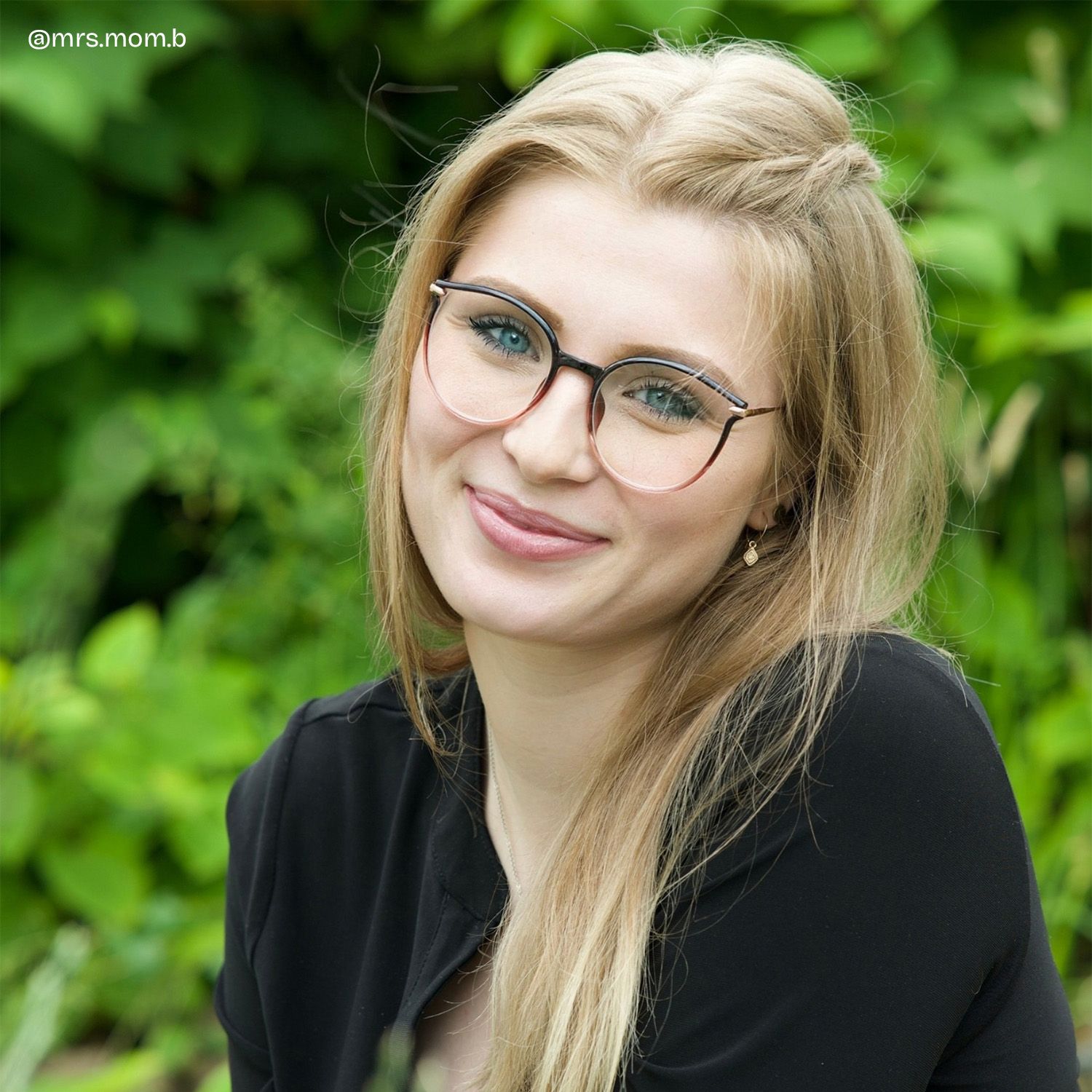 Yadejah Schwarz-Rot Cateye Brille8