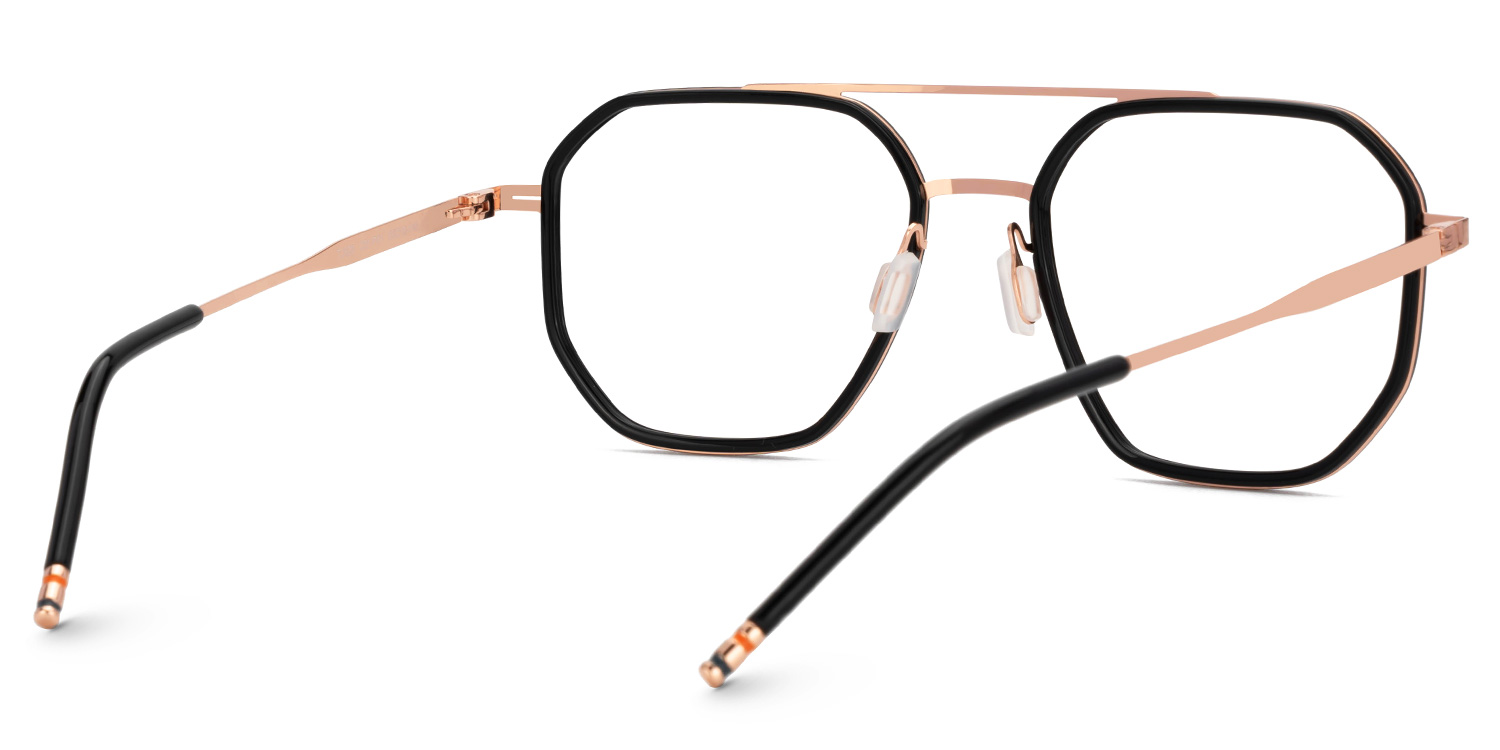 Bethany Schwarz Pilot Brille2