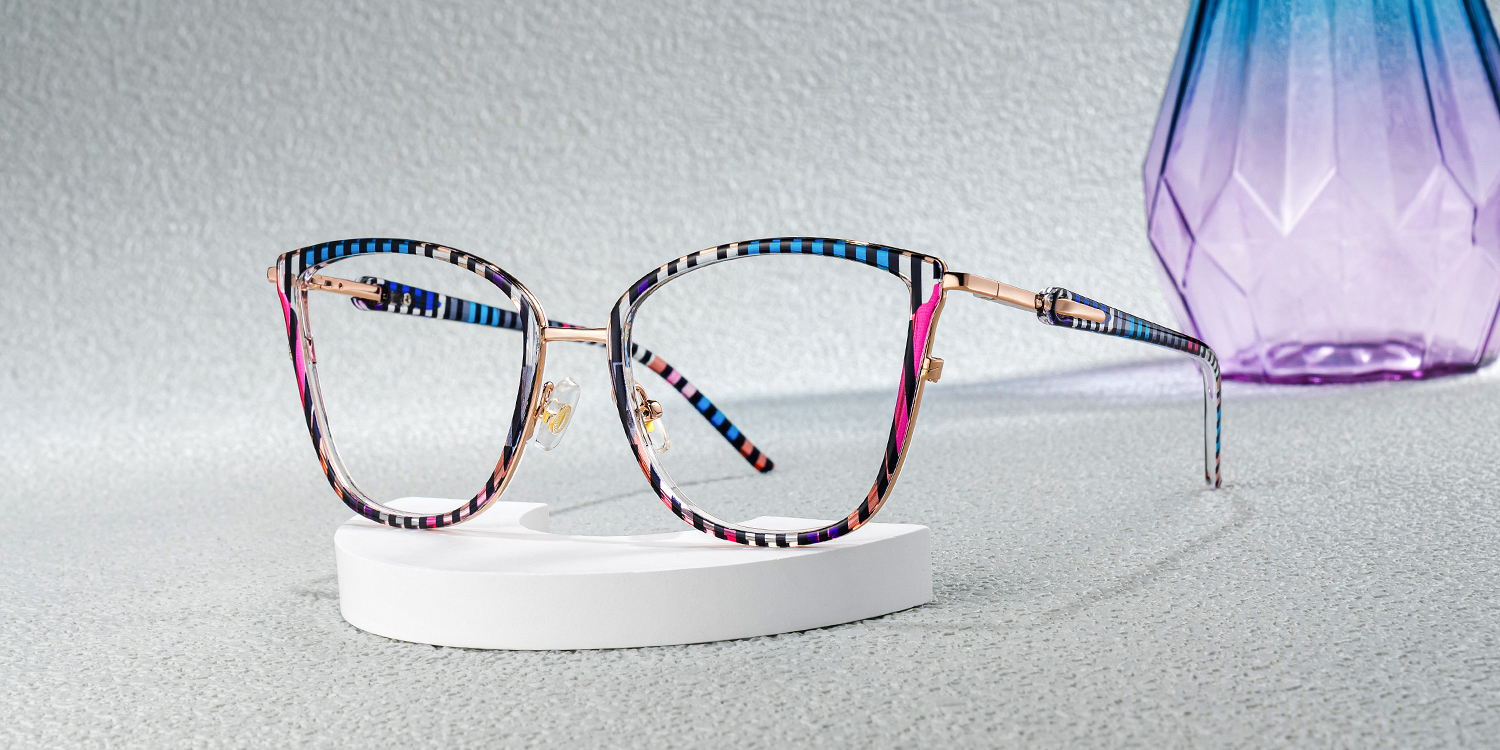 Marisa Bunt Cateye Brille1