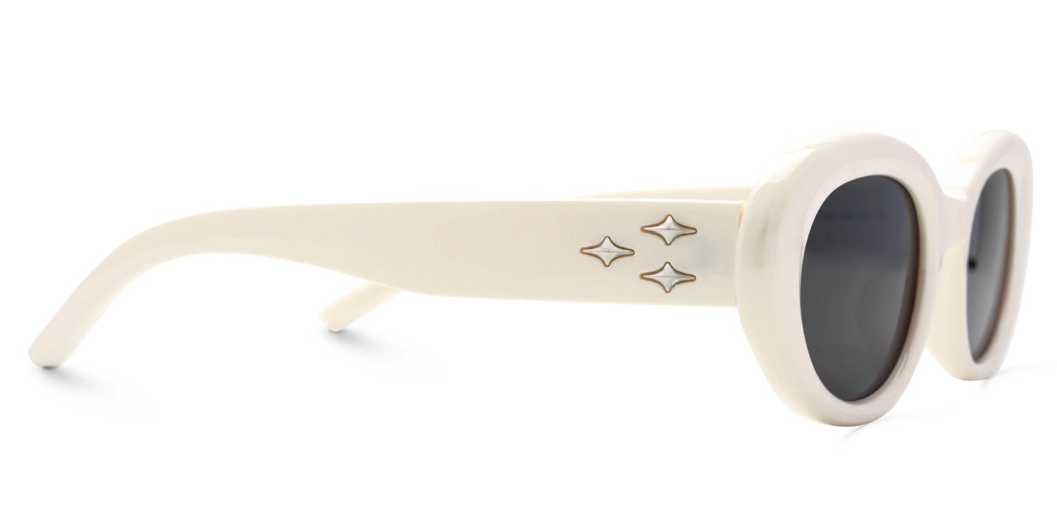 Shirley Weiß Oval Sonnenbrille3