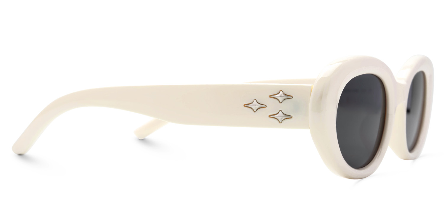 Shirley Weiß Oval Sonnenbrille3