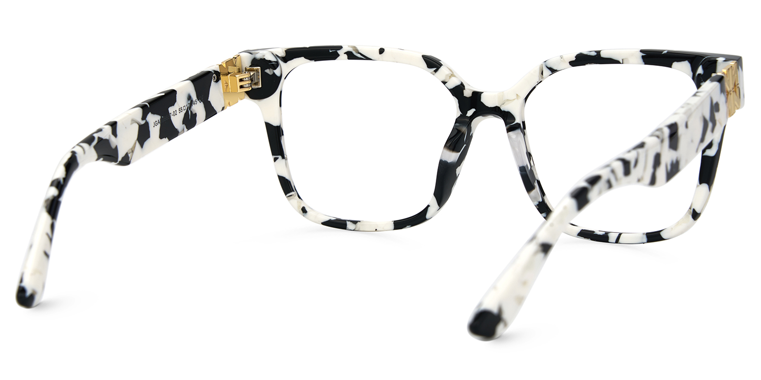 Kerri Kuhmuster Quadratisch Brille3