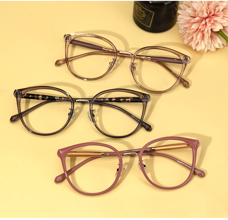 Theola Hellrosa Cateye Brille