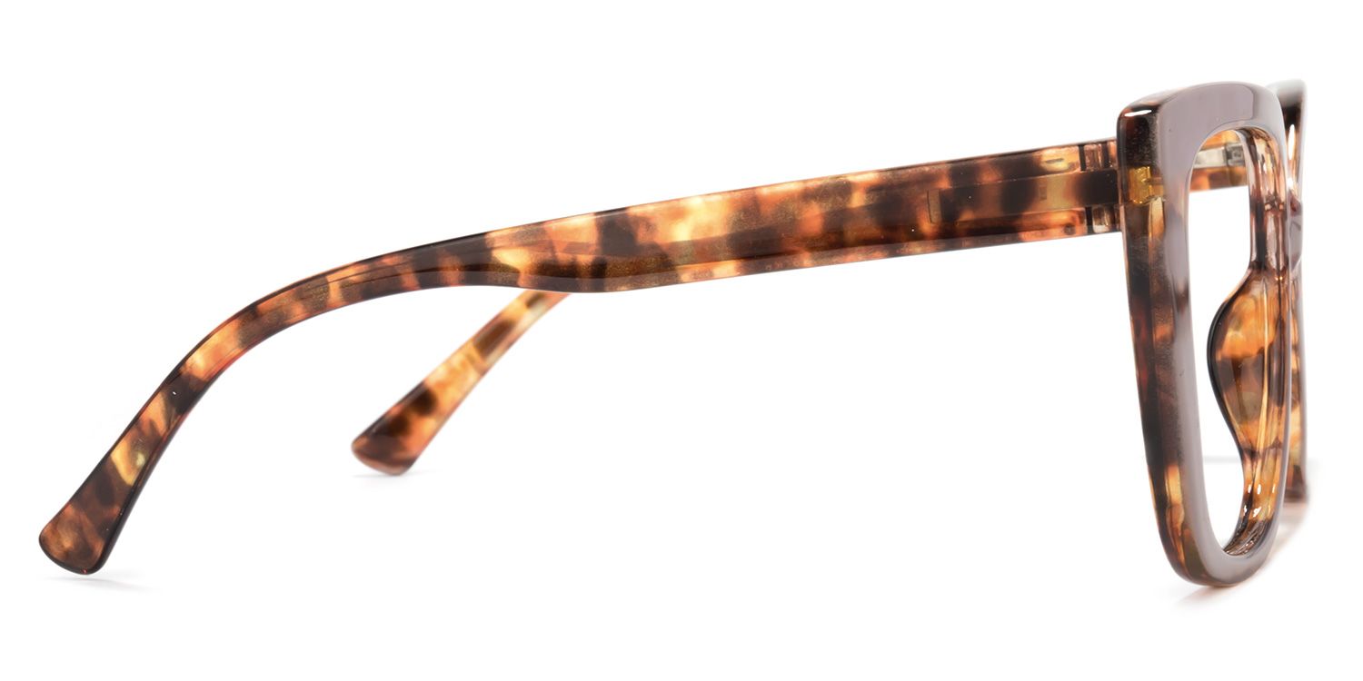 Brenda Helllia Quadratische Brillen3